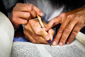 Tracing Torah: a ‘Seeing Israel’ Smartphone Photo Essay