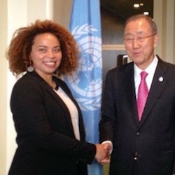 Photo of Rasha Athmani shaking hands with Ban Ki-moon