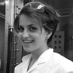 Headshot of "Dr. Mom", Dr. Yael Schuster, scientist