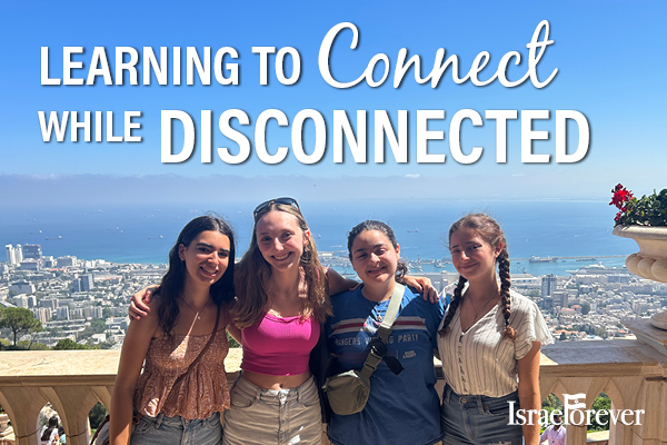 Learning to Connect While Disconnected