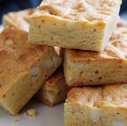 Rosh Hashanah cinnamon blondies